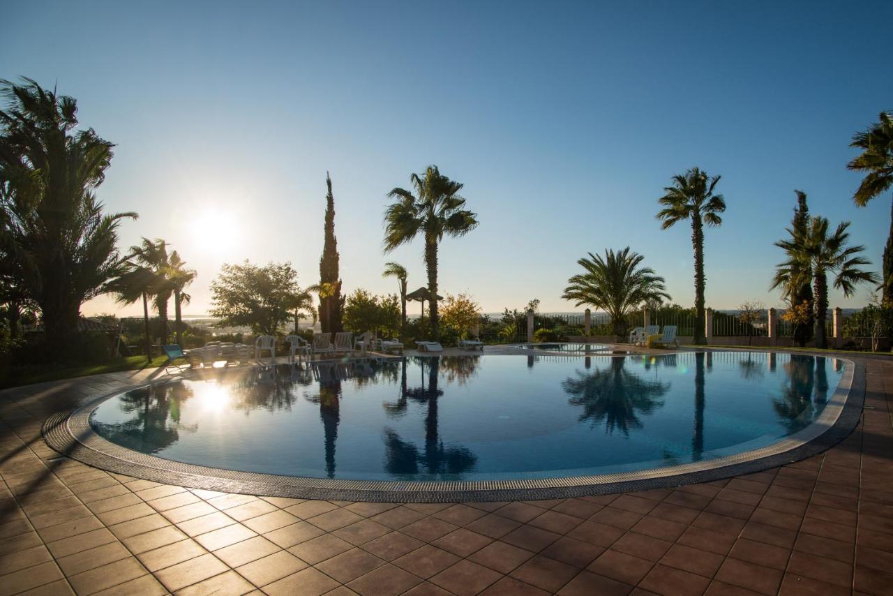 הוילה Portimao Elegant House With Pool By Homing מראה חיצוני תמונה