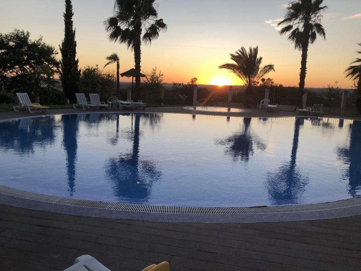 הוילה Portimao Elegant House With Pool By Homing מראה חיצוני תמונה